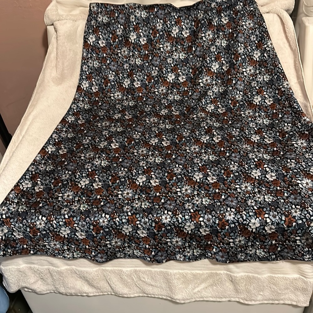 Used loft skirts